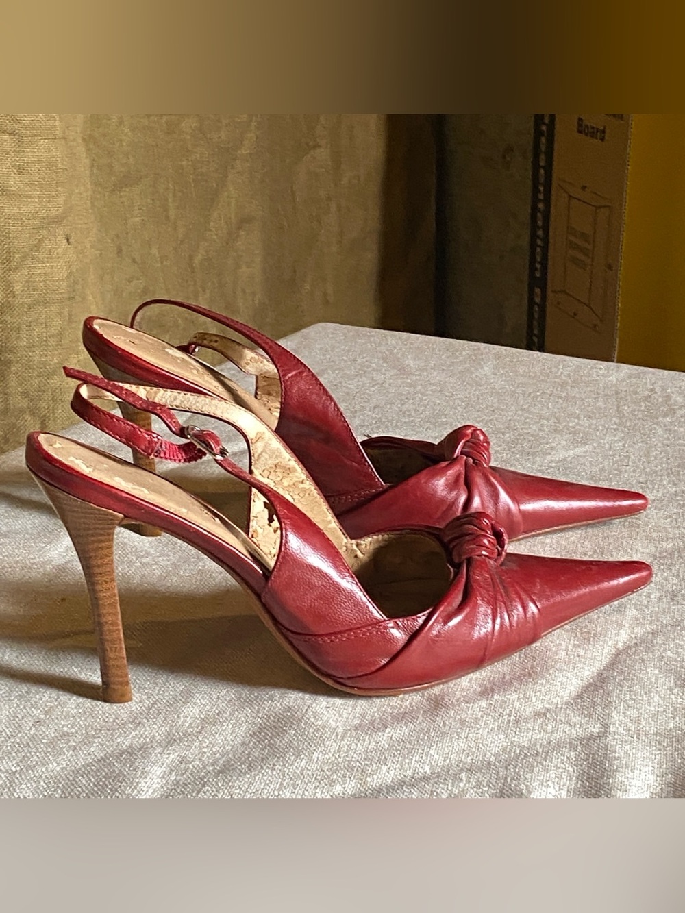 (Rare) Women's Red Pointed-Toe Knot Slingback Heels